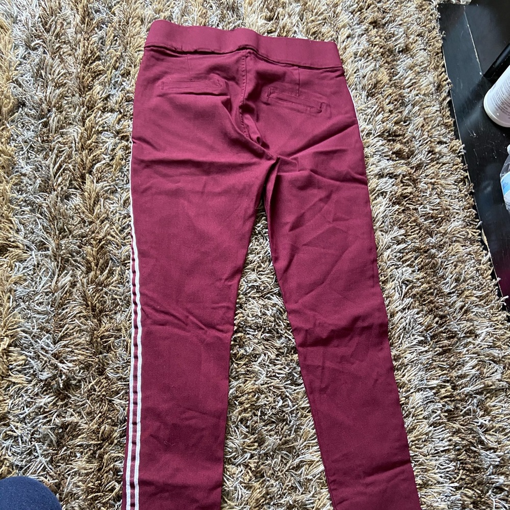 Fitted Burgundy Pants🍒